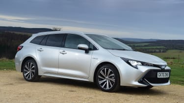 Toyota Corolla Touring - front